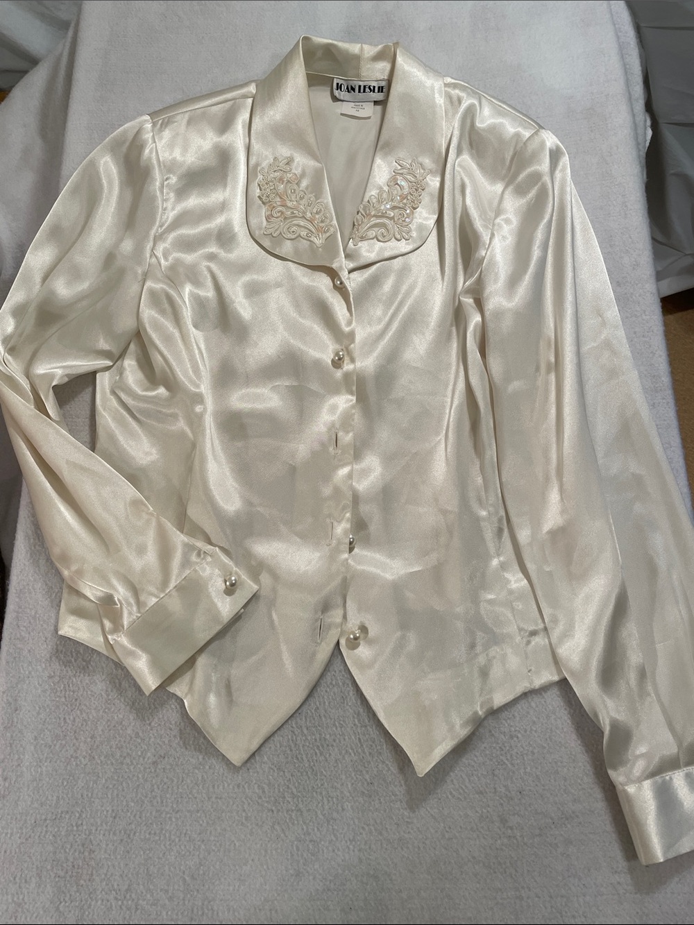 Jan Leslie Vintage Ivory Satin Embroidered-Collar Button Front Blouse